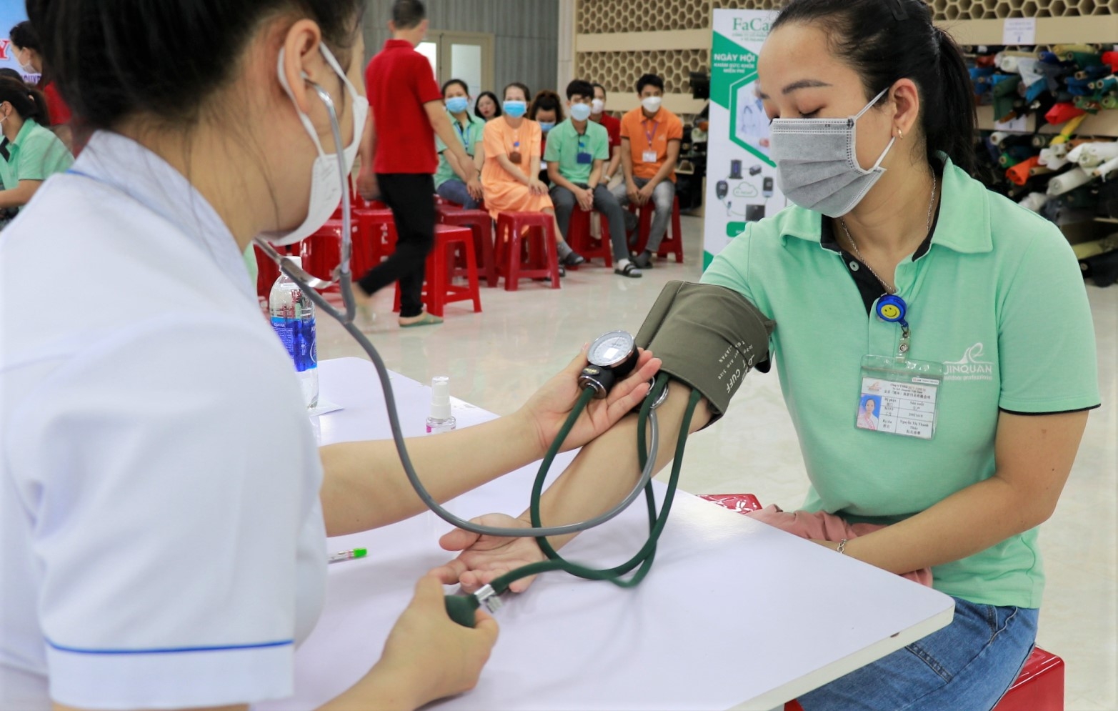 LĐLĐ tỉnh Quảng Trị: Tổ chức khám bệnh, tư vấn sức khỏe miễn phí cho đoàn viên, NLĐ