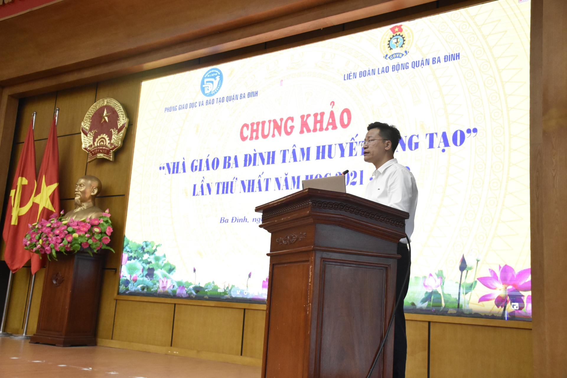 Chung khảo Giải thưởng “Nhà giáo Ba Đình tâm huyết, sáng tạo” năm học 2021-2022