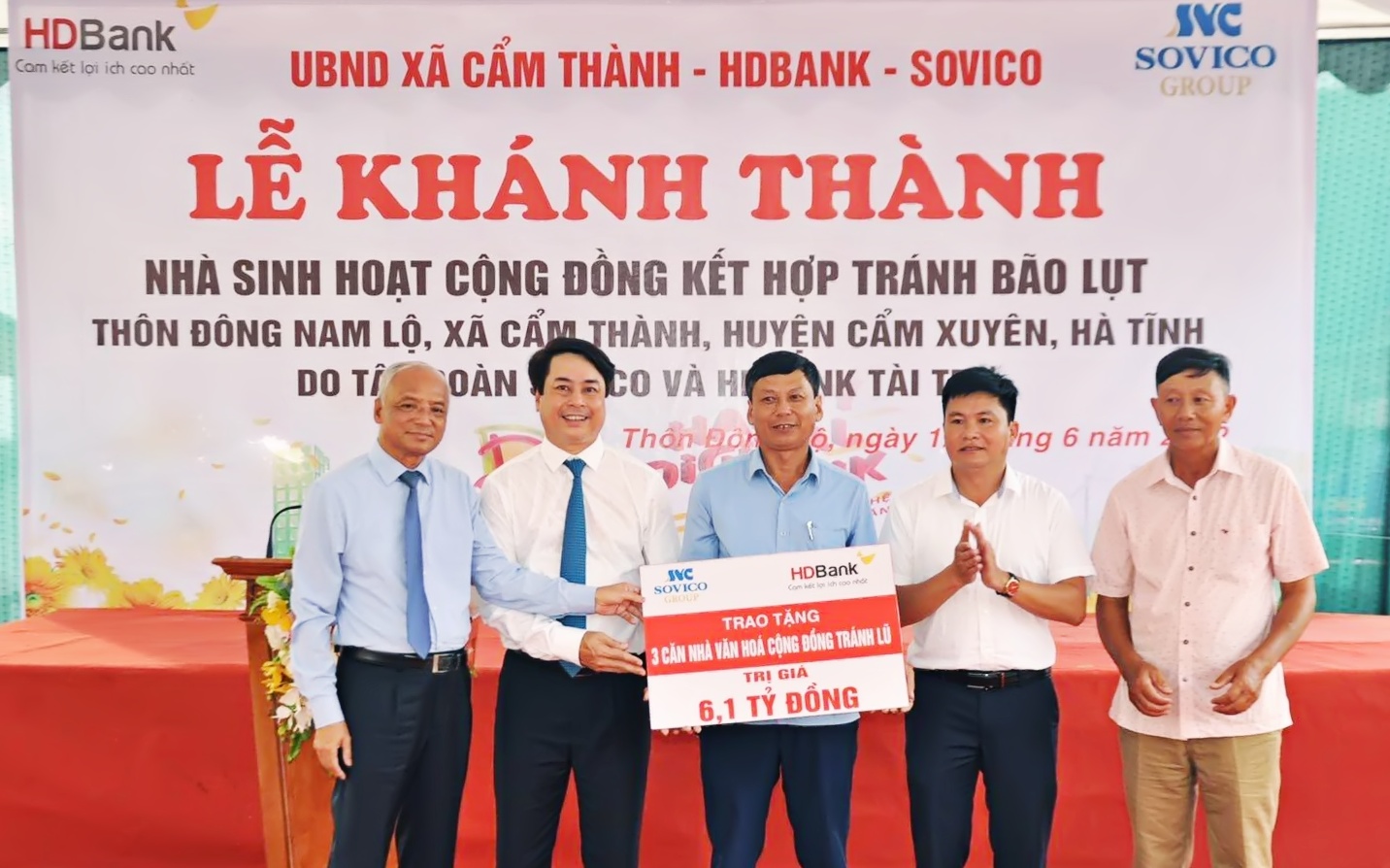 HDBank mang ‘Tết ấm tình thương’ đến đồng bào Hòa Bình