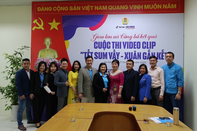 Ấm ấp buổi giao lưu và công bố kết quả cuộc thi video clip "Tết sum vầy, Xuân gắn kết"