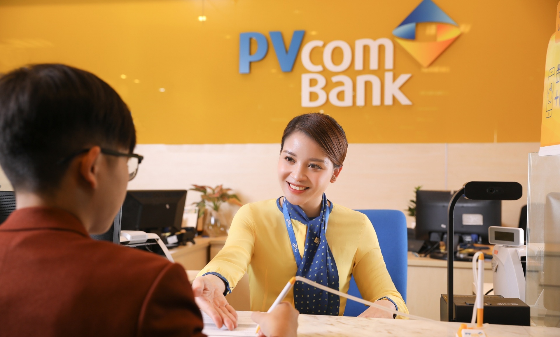 PVcomBank miễn, giảm phí chuyển tiền quốc tế cho khách hàng