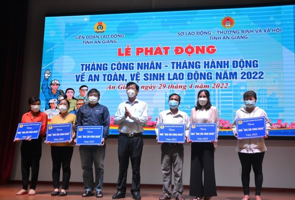 An Giang: “Kết nối công nhân, xây dựng tổ chức Công đoàn”