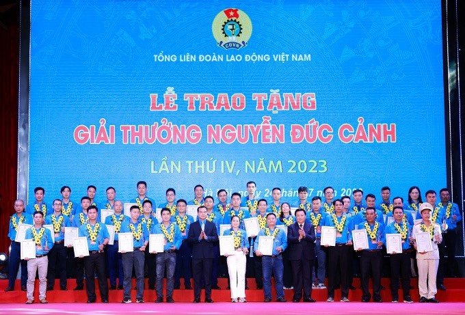 GIẢI THƯỞNG NGUYỄN ĐỨC CẢNH