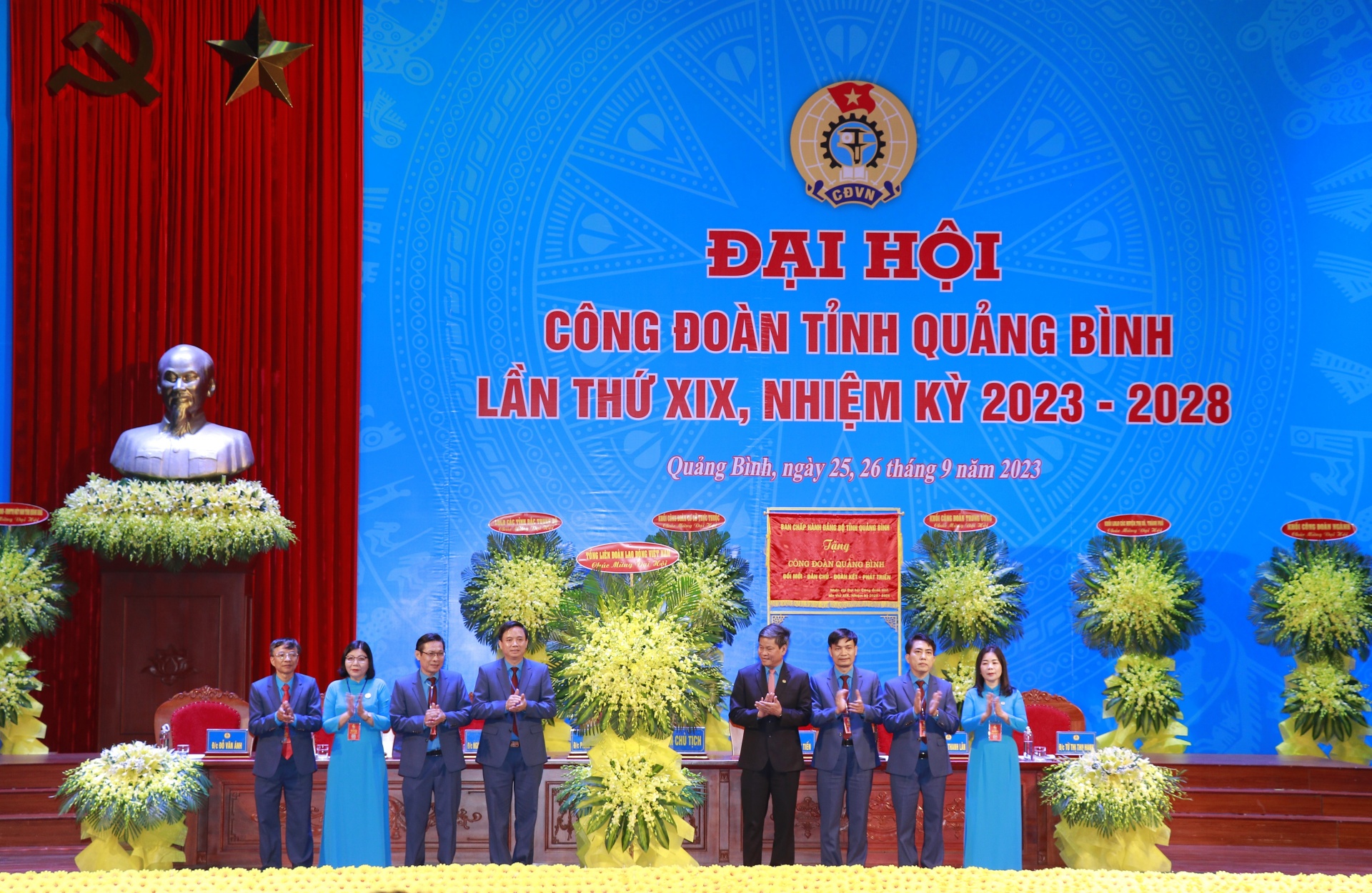Đồng chí Phạm Tiến Nam tái đắc cử chức vụ Chủ tịch LĐLĐ tỉnh Quảng Bình
