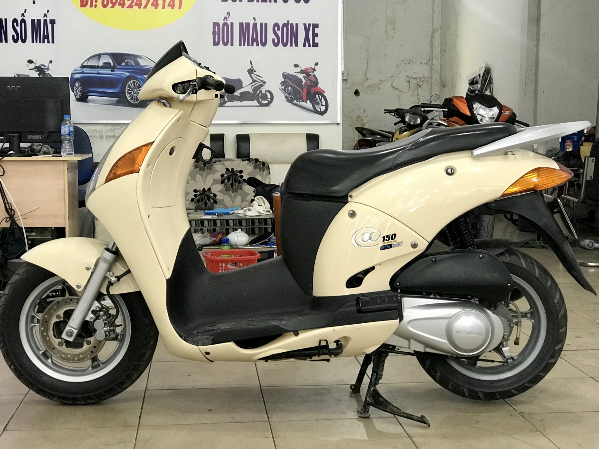 Một số lưu ý cần biết khi công nhân mua lại xe máy cũ của người quen