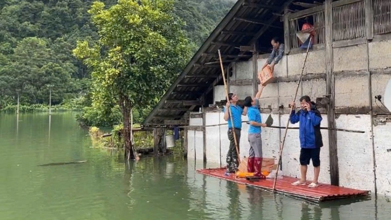 Làm từ thiện để làm gì?