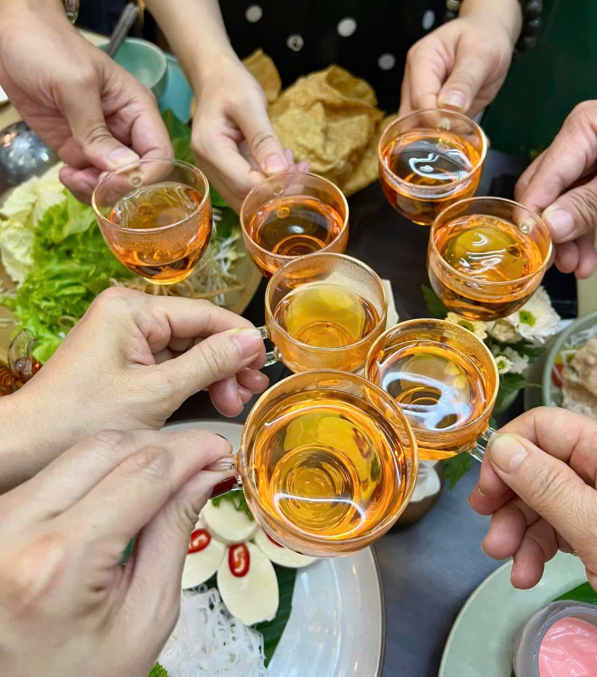 Liên tiếp các vụ ngộ độc rượu: Cục An toàn thực phẩm hướng dẫn chi tiết về triệu chứng và cách phòng ngừa