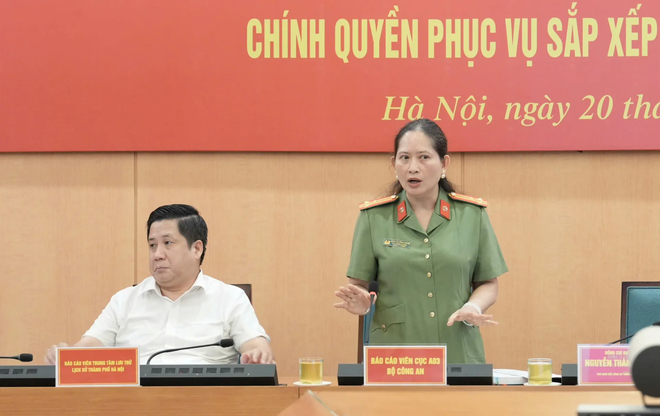 Các báo cáo viên trình bày chuyên đề tại Hội nghị.