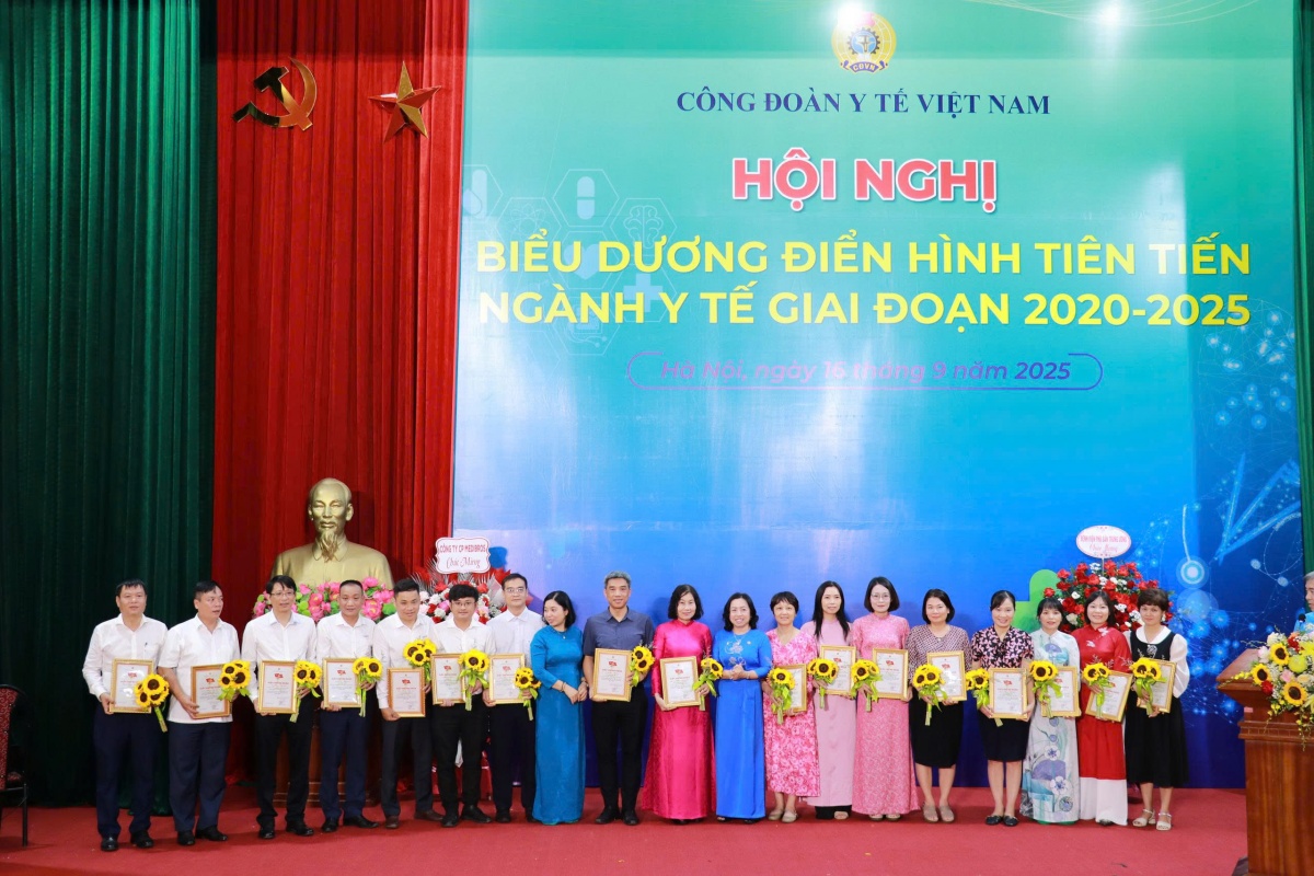 Công đoàn Y tế: Khép lại chặng đường vượt khó, mở ra kỷ nguyên thi đua sáng tạo và chuyển đổi số