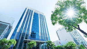 Sacombank: Rót thêm gần 10.000 tỷ vào bất động sản, nợ có khả năng mất vốn vượt 10.000 tỷ đồng