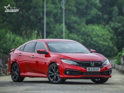 Honda Civic giảm giá sốc 150 triệu đồng tại đại lý