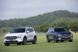 Hyundai Santa Fe giảm giá 50 triệu đồng trong tháng 9