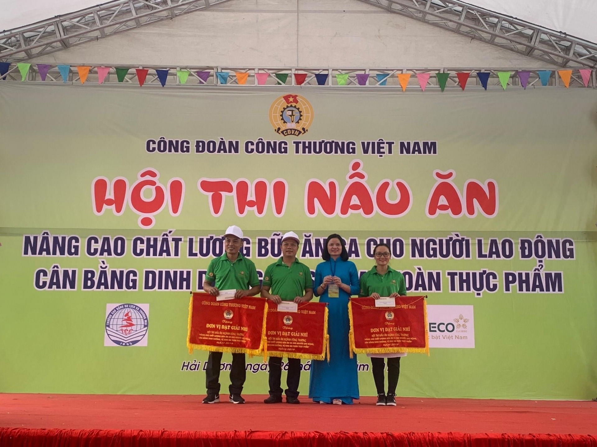 Bàn về vai trò của công đoàn ngành nghề trong tình hình mới