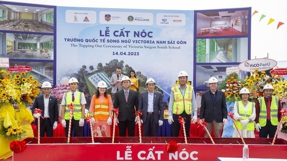 Lễ cất nóc 