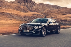 Bentley hé lộ bí mật đằng sau động cơ V8 mới