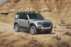 Land Rover Defender 130 ra mắt trong 18 tháng tới