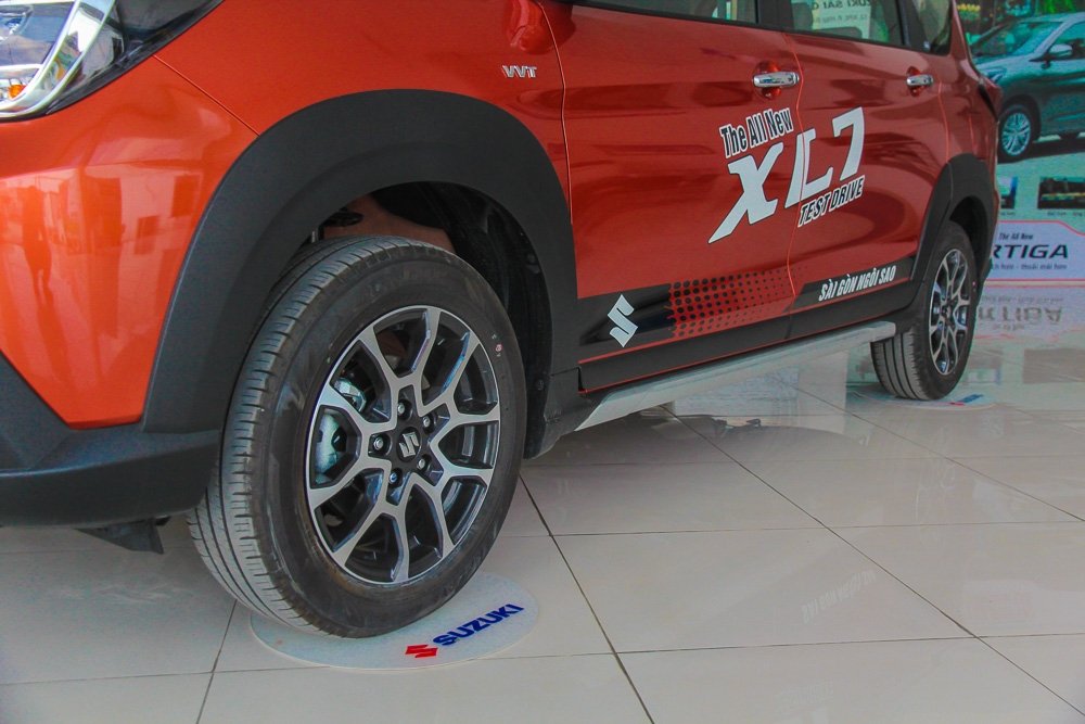 can canh tan binh suzuki xl7