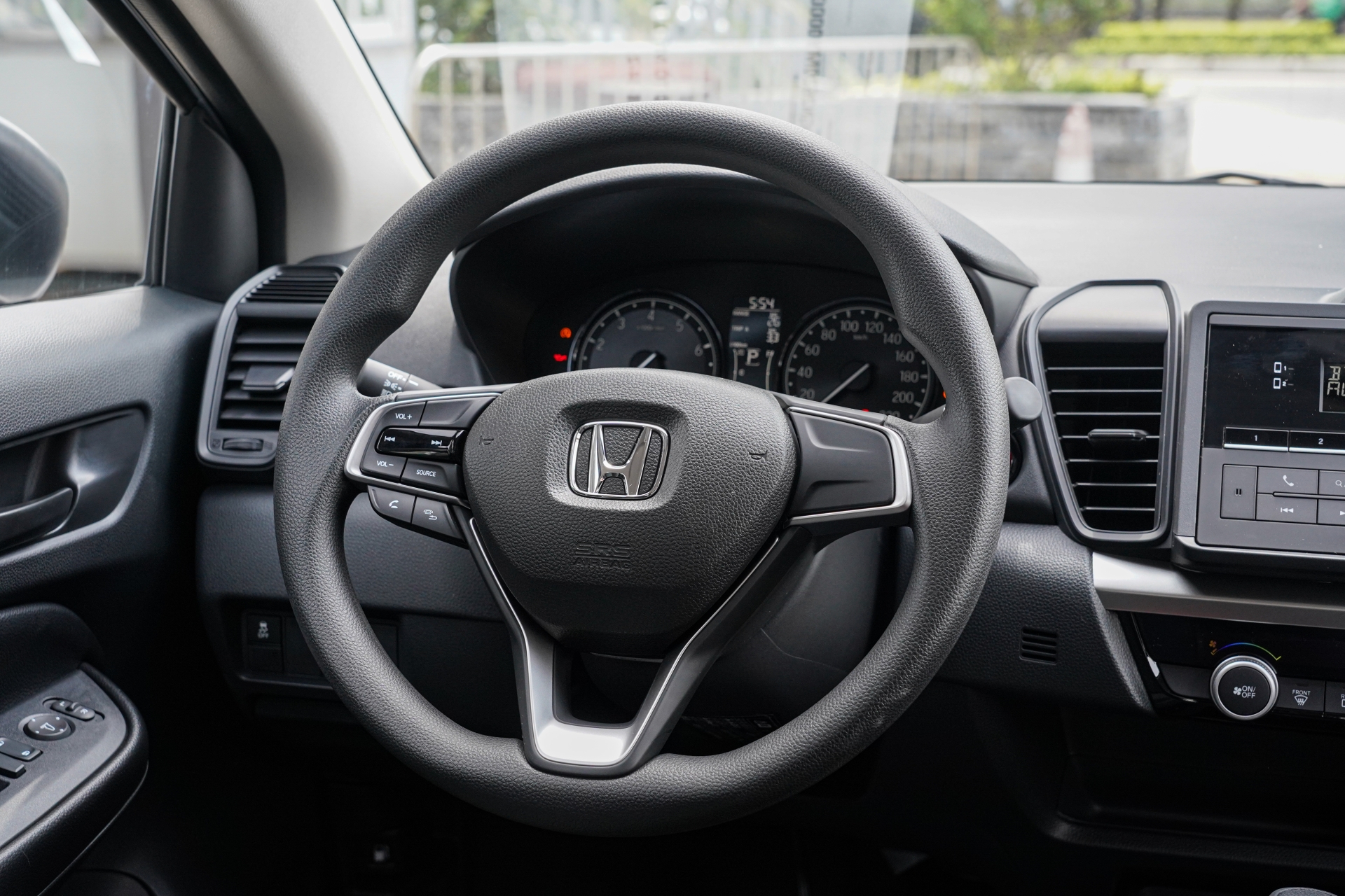 Cận cảnh Honda City E giá rẻ chỉ 499 triệu