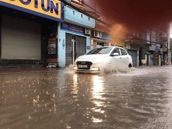 meo tuyet voi giup ban an toan khi di chuyen trong thoi tiet mua bao