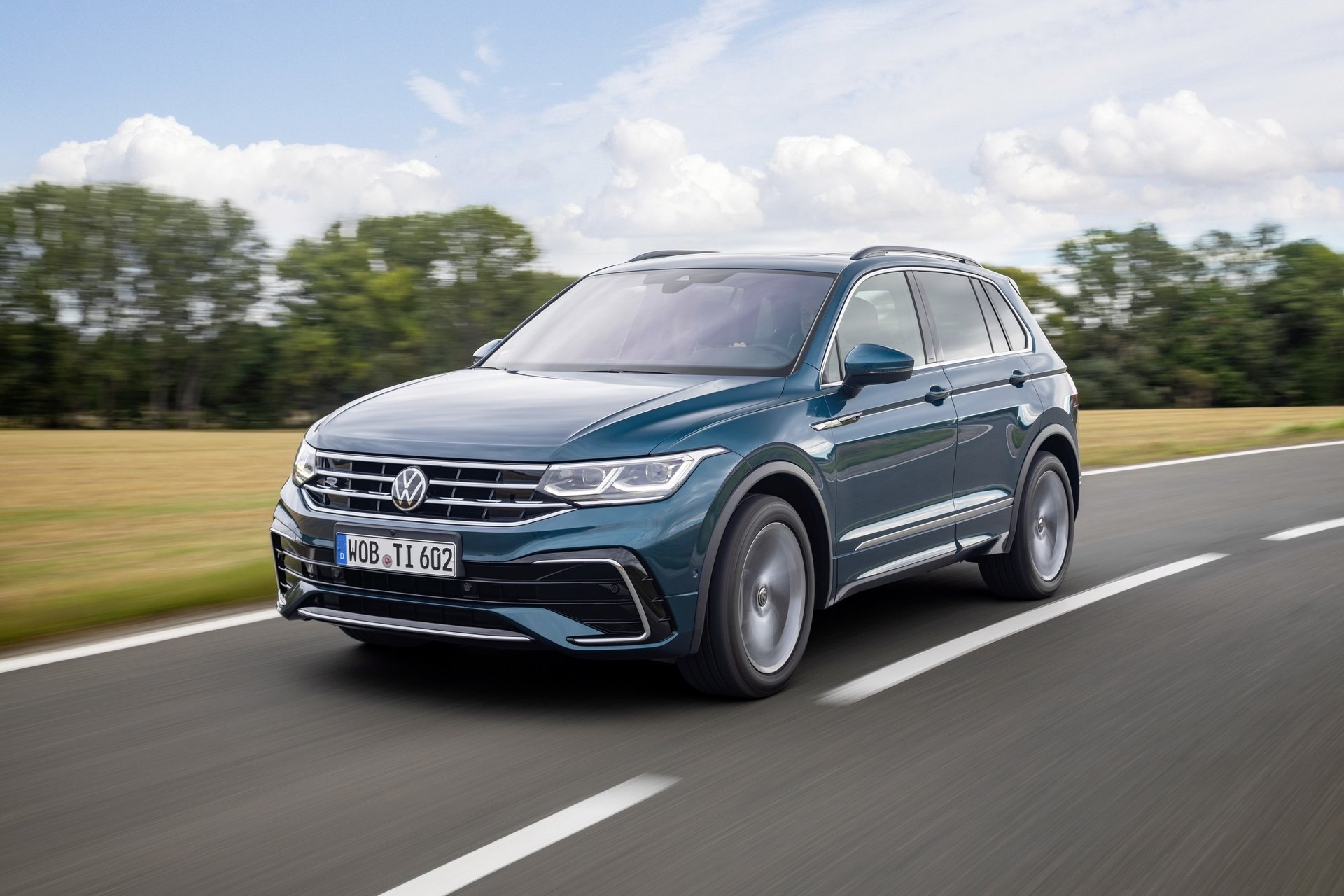 volkswagen tiguan mo i ra ma t ta i anh