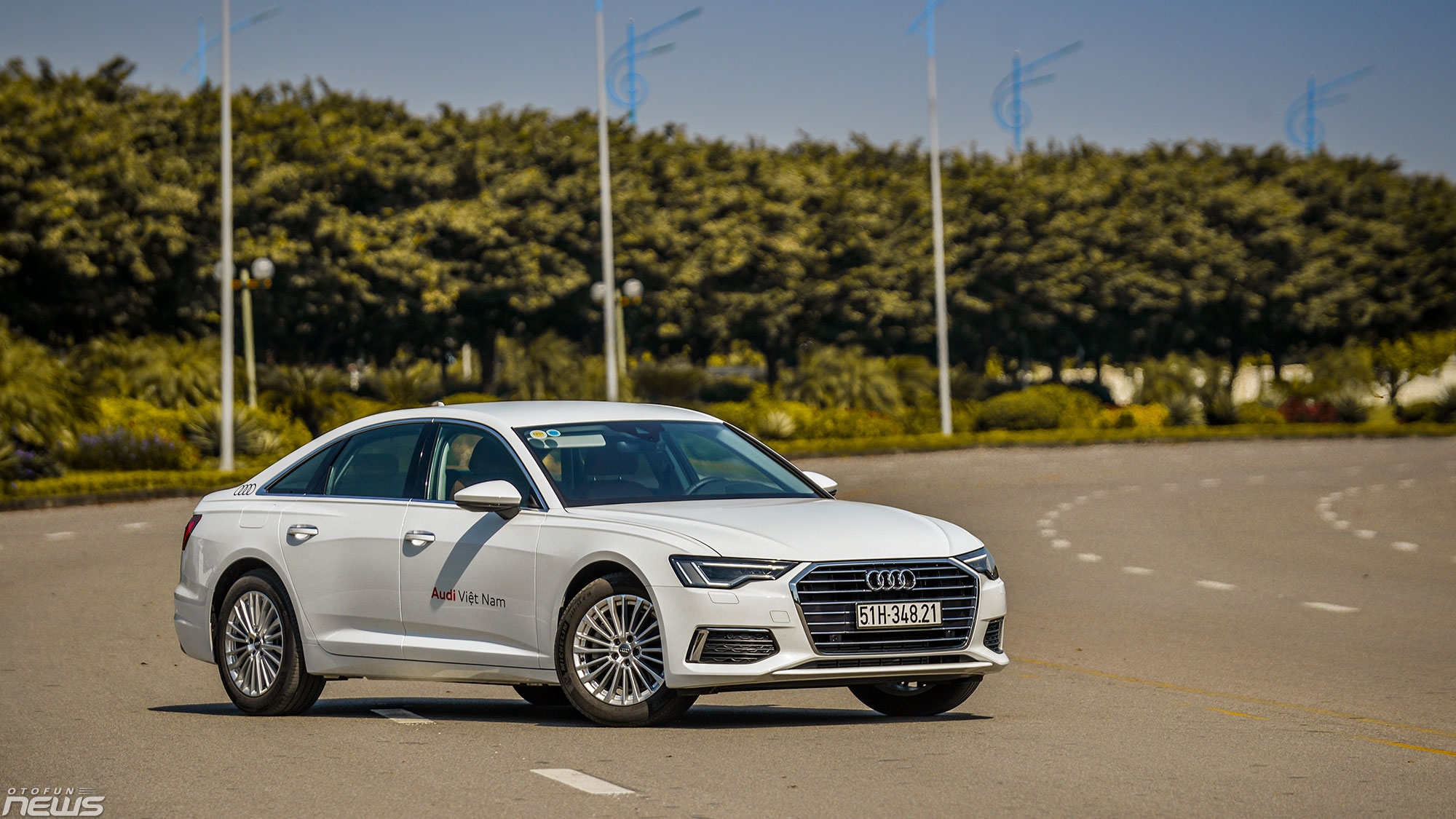 Đánh giá chi tiết Audi A6: Thời trang, sang trọng, hiện đại