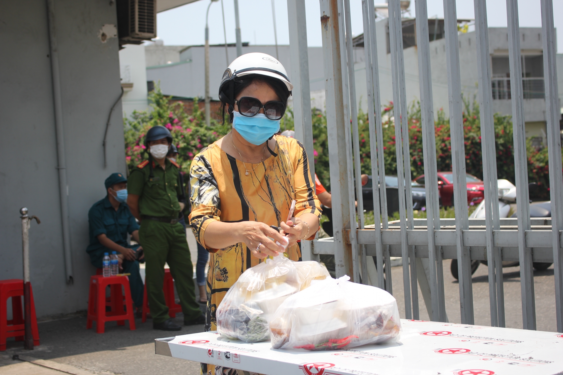 Công nhân KCN An Đồn lạc quan tin tưởng vào công tác phòng chống dịch