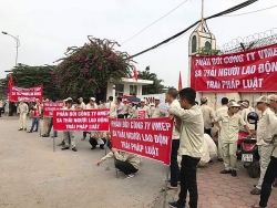 hanh trang tuoi gia cua nhung cong nhan bi lay di tuoi tre