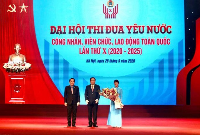 Công nhân lao động TP HCM với phong trào thi đua "Lao động giỏi, lao động sáng tạo"