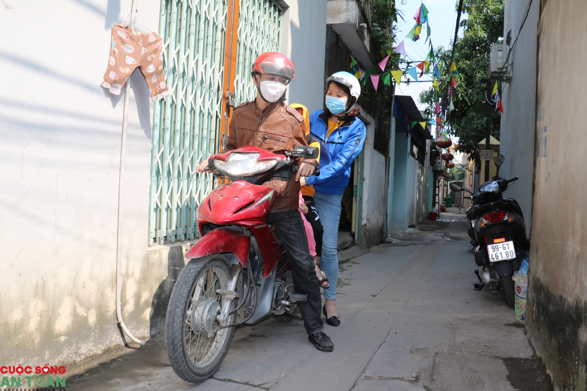 “Tết này con không về, bố chờ các con và cháu ngoài tết cùng sum vầy”