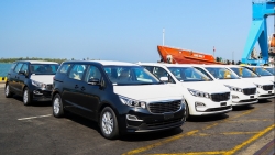 Thaco xuất khẩu 40 xe Kia Grand Carnival sang Thái Lan