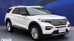 Khách mua Ford Explorer phải chi thêm 300 trăm triệu đồng để được lấy xe sớm