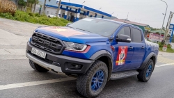 Giá ra biển Ford Ranger Raptor giảm bao nhiêu khi được coi là xe bán tải