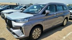 Khách Việt lo lắng Toyota Veloz bán 