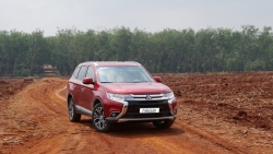 Vừa ra mắt Mitsubishi Outlander 2020, phiên bản 2019 đã giảm 125 triệu đồng