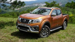 Nissan Navara giảm 36 triệu đồng, cạnh tranh Ford Ranger và Toyota Hilux