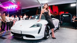 Thanh Hằng, Trọng Hiếu ấn tượng với Porsche Taycan hoàn toàn mới