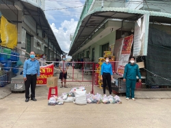 Công khai số điện thoại cán bộ công đoàn để người lao động liên hệ khi cần giúp đỡ