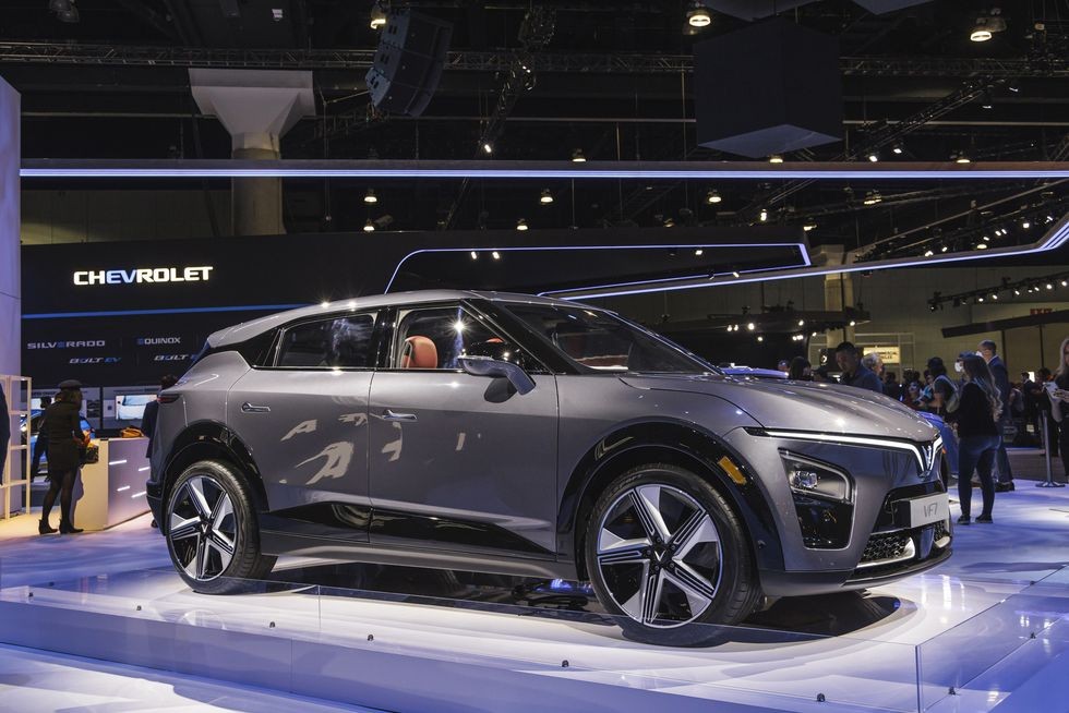 Cận cảnh nội thất VinFast VF7 tại Los Angeles Auto Show 2022