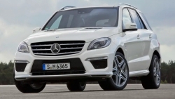 Mercedes-Benz thu hồi hơn 320.000 xe SUV do có nguy cơ chết máy