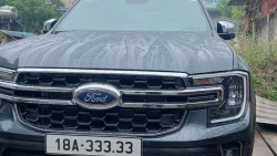 Ford Everest "ngũ quý 3" rao bán với giá 2,7 tỷ đồng