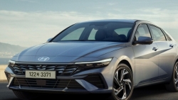 Hyundai Elantra 2023 chính thức lộ diện