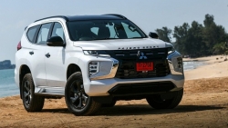 Cận cảnh Mitsubishi Pajero Sport 2024 ra mắt tại Thái Lan, thiết kế y như cũ