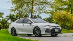 Toyota Camry giảm doanh số vẫn chiếm nửa phân khúc sedan cỡ D tháng 5/2023