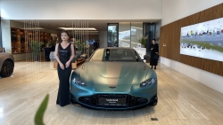 Aston Martin ra mắt bộ đôi siêu xe Vantage F1 Edition và DB11 V8 Coupe