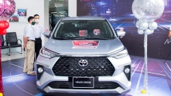 Toyota Veloz Cross lại chuẩn bị tăng giá