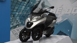 Piaggio MP3 400 HPE Sport: Xe tay ga 3 bánh 400cc giá 330 triệu