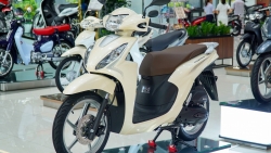 Honda Vision giảm giá mạnh dịp cuối năm, thấp hơn giá đề xuất