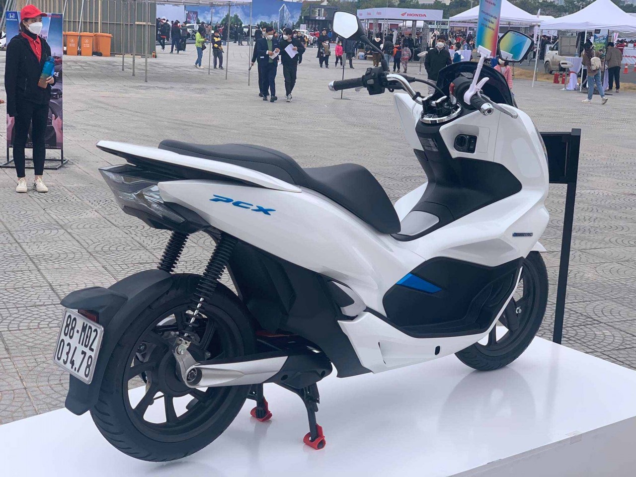 Xe máy điện Honda PCX Electric về Việt Nam khó bán