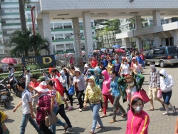 Nữ công nhân gắn bó 20 năm với Công ty PouYuen "chưa bao giờ nghĩ một ngày sẽ mất việc”