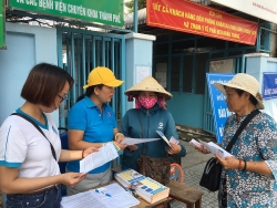 “Mình trẻ đi làm công ty có BHYT lo sức khỏe, không lẽ ba mẹ già cả lại không?”